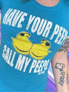 vtg y2k scenecore peeps distressed graphic tee - tnt, fits like xs/sm